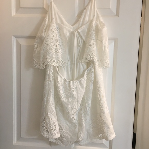 Lace romper - Picture 2 of 4
